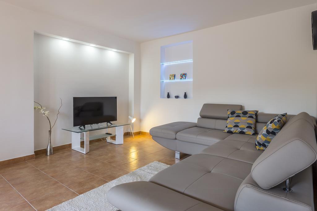 Appartamento Monte&Paradiso Pola Esterno foto
